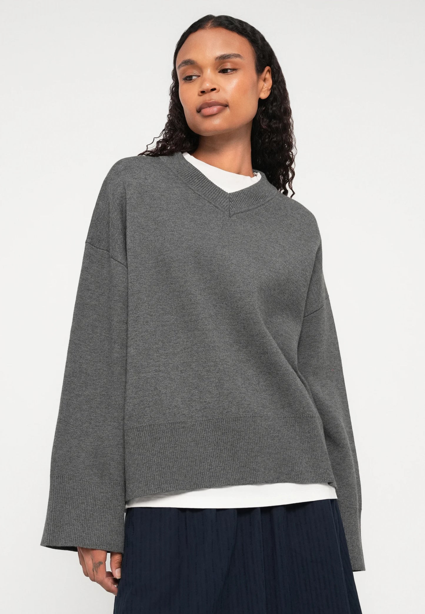 Samsoe Samsoe Pull Salula V-Nek Dark Grey