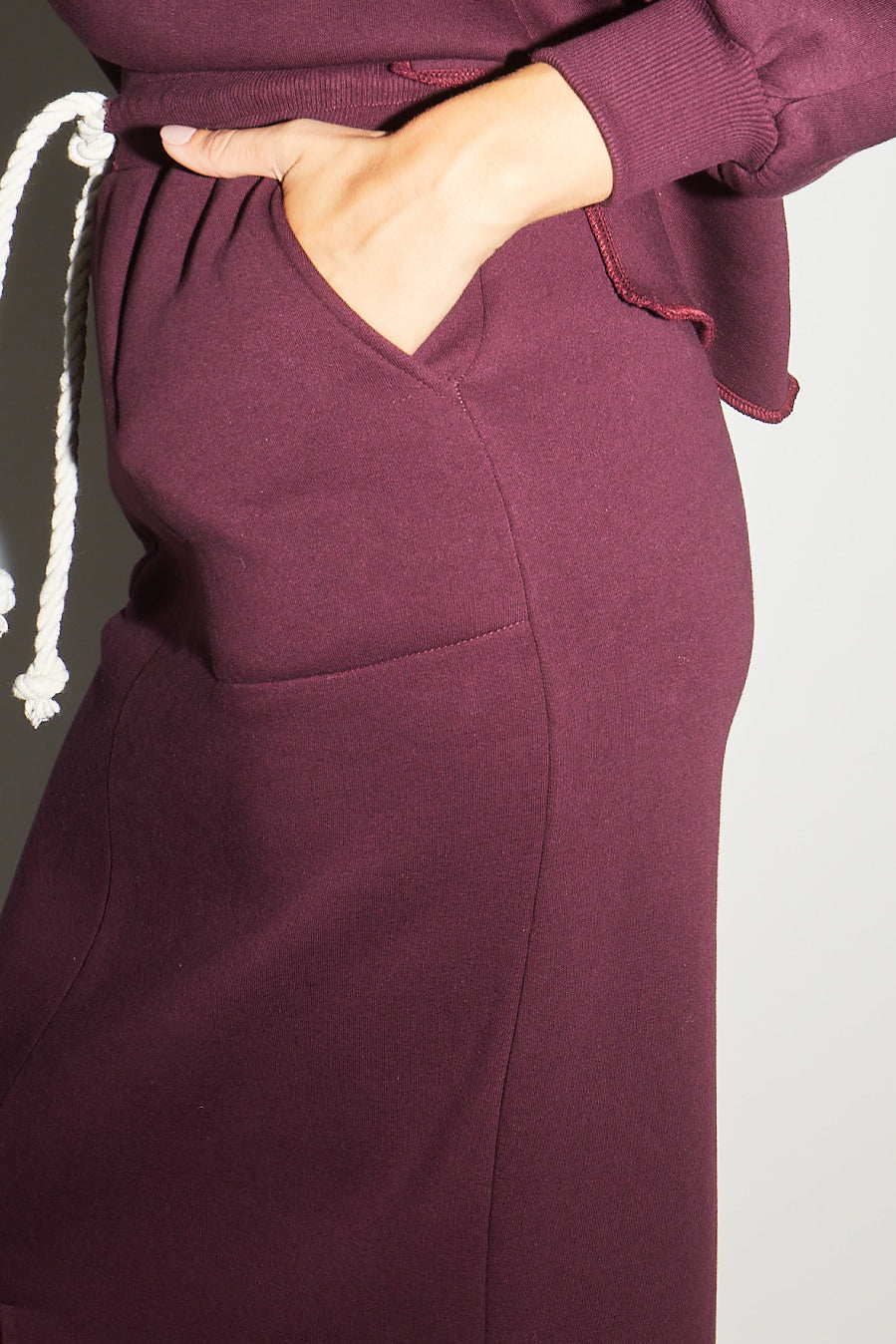 Re/Born Rok Estelle Vino