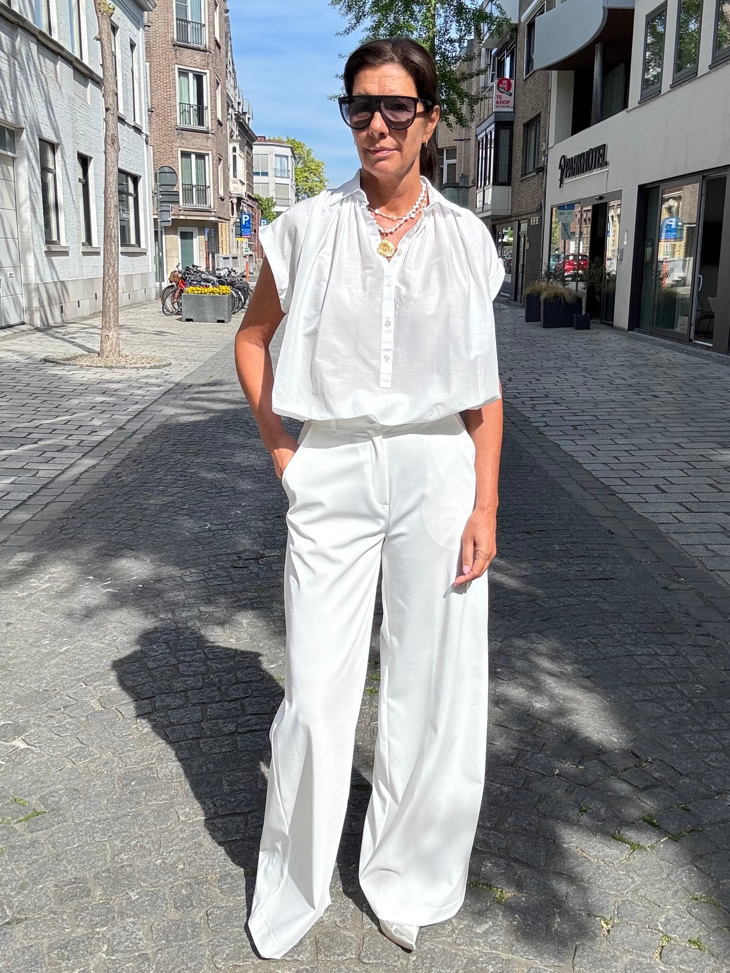 Janice Broek Dexter Off White