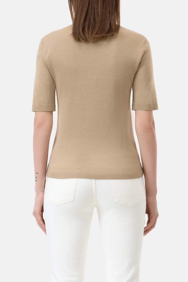 Closed Pull Ronde Hals Korte Mouwen Camel