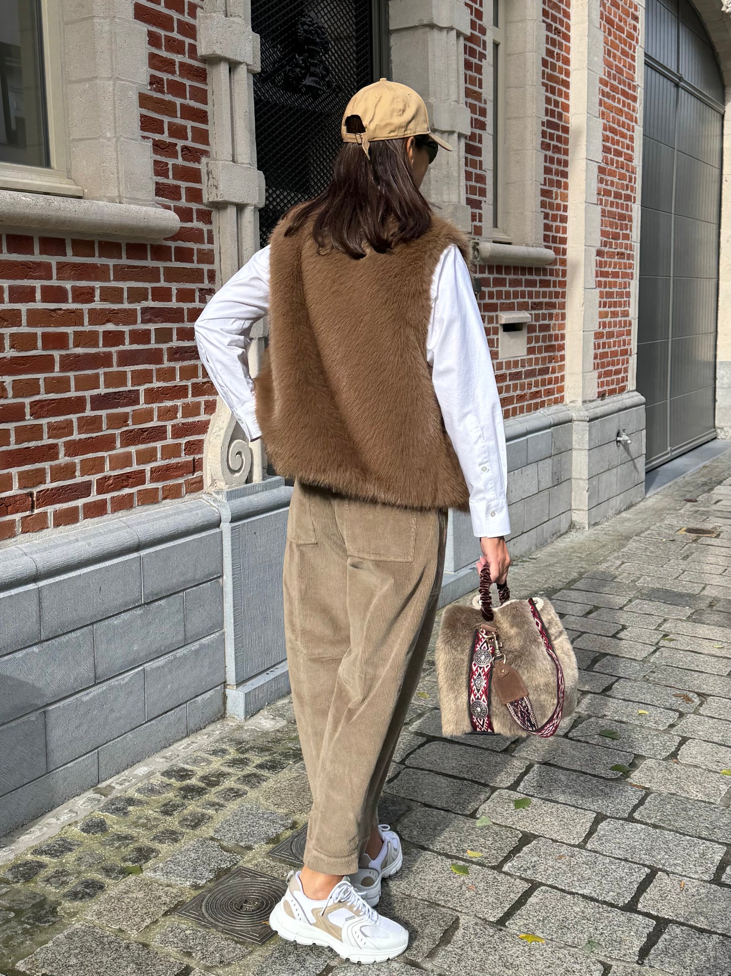 Closed Broek Barrel Rhannon Clay Beige