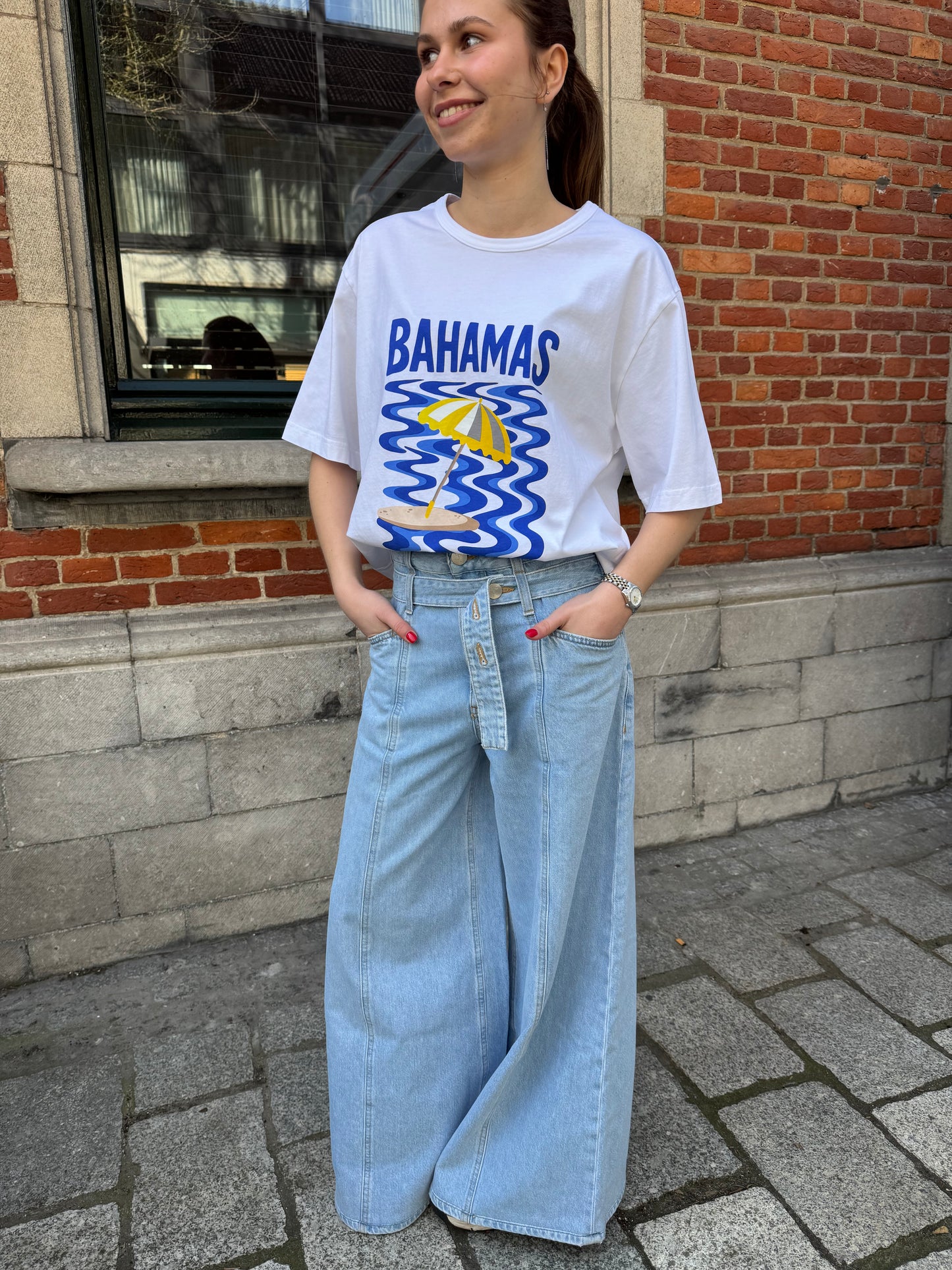 Liv The Label T-Shirt White Julianne Bahamas