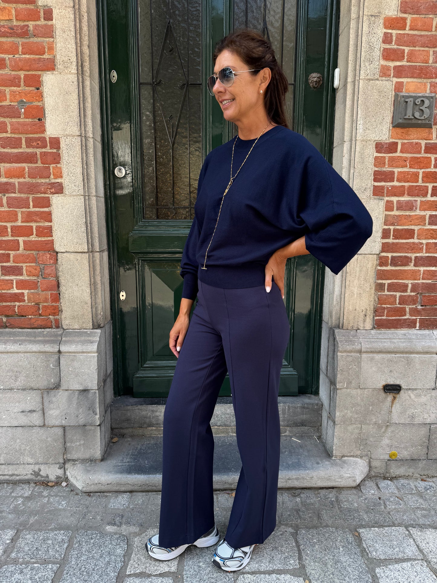 Minus Pull Dana Bat Sleeve Knit Black Iris Solid (donker blauw)