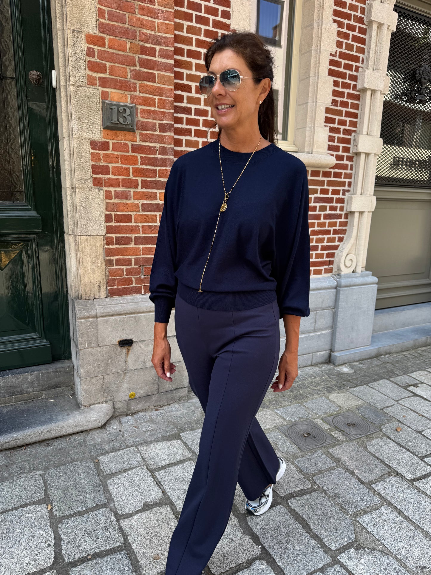 Minus Pull Dana Bat Sleeve Knit Black Iris Solid (donker blauw)