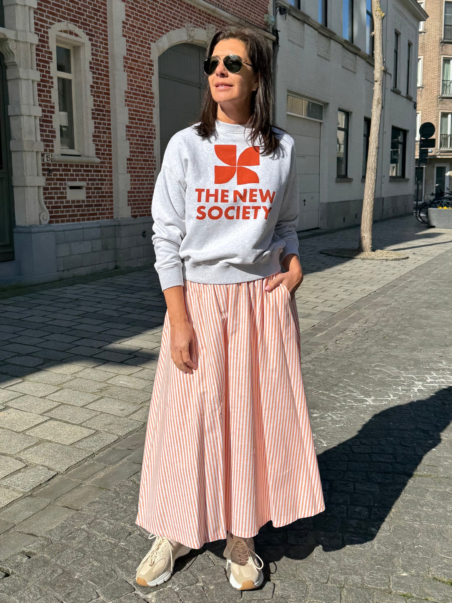 The New Society Sweater Mykonos Chili