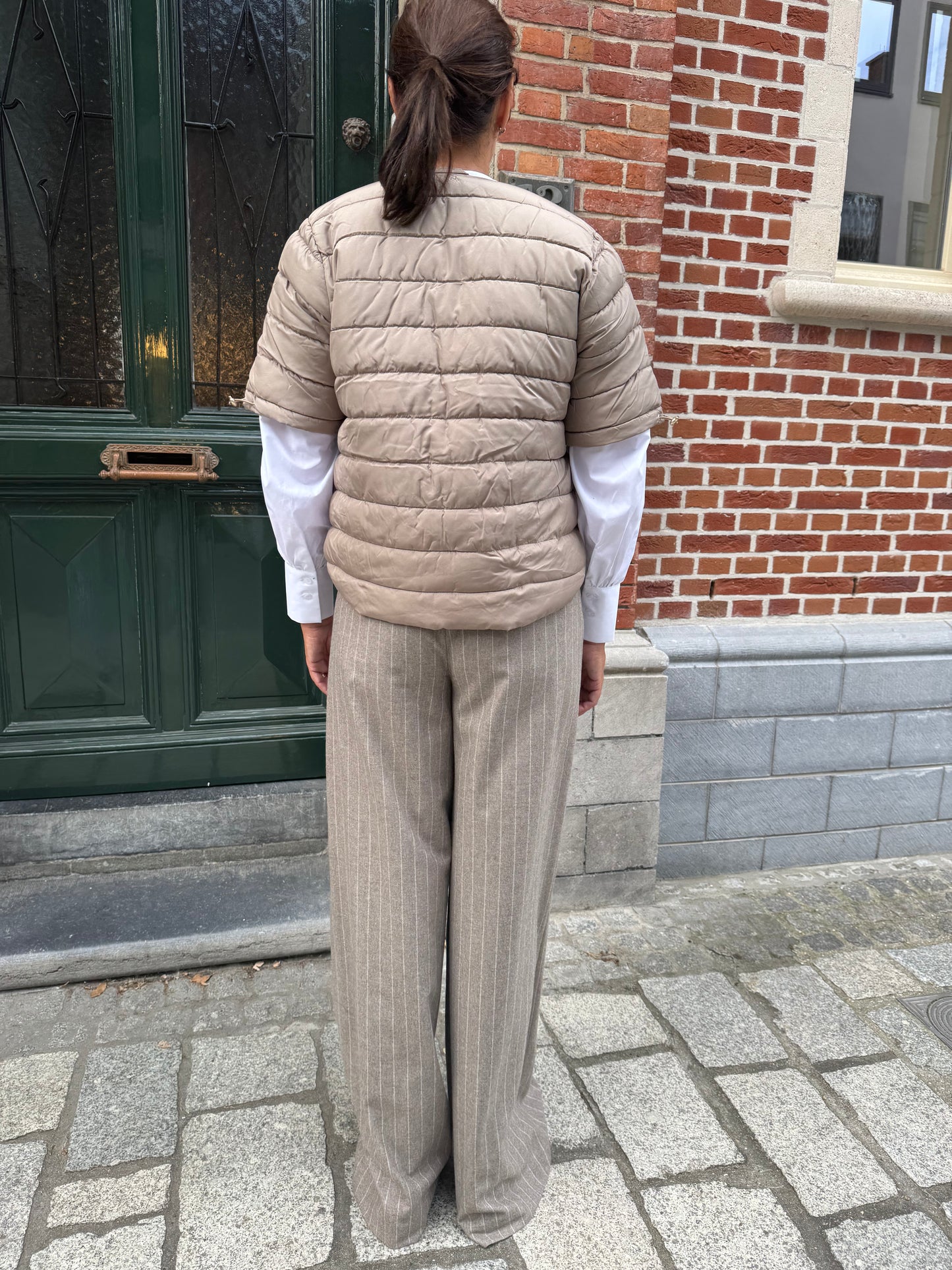 Janice Broek Dollar Beige Streep