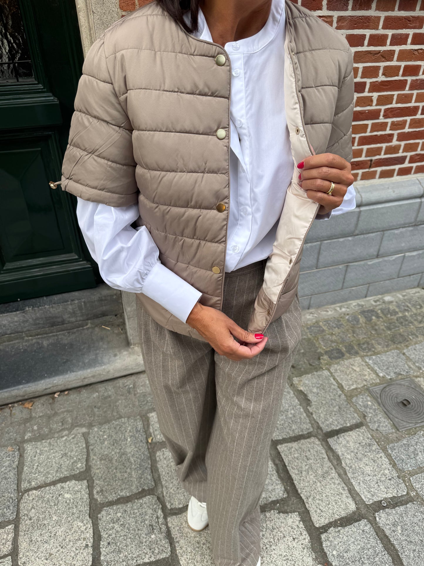 Coster Copenhagen Jas Asta Quilted Korte Mouwen Sand