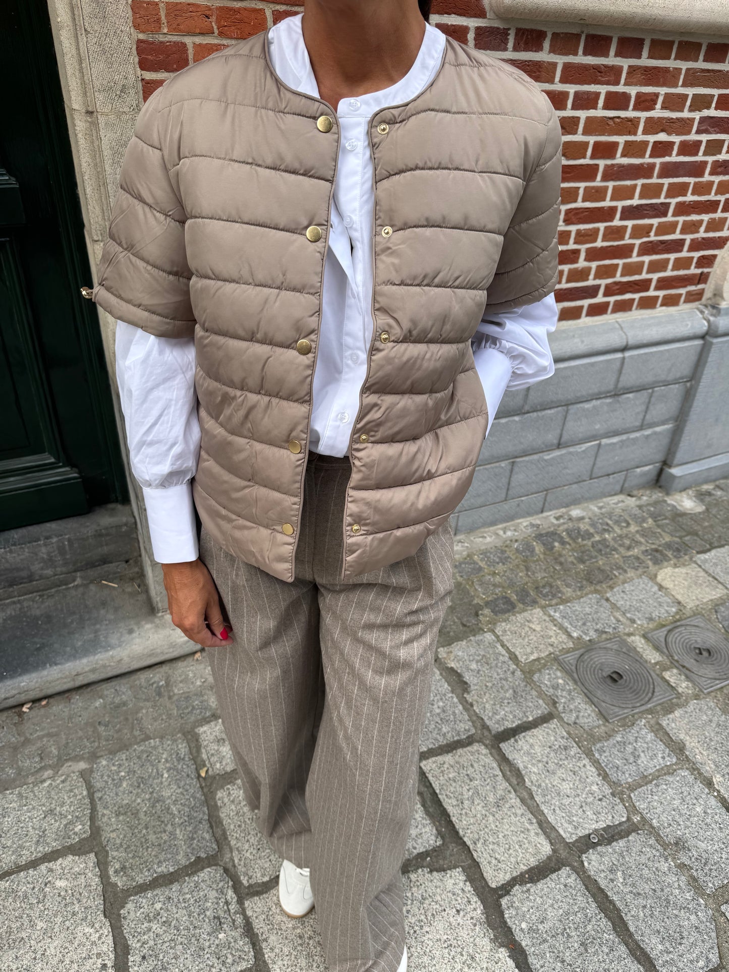 Coster Copenhagen Jas Asta Quilted Korte Mouwen Sand
