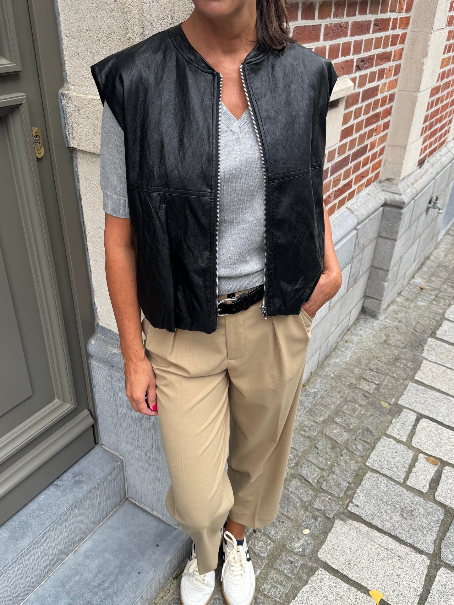 Eleh Jas / Bodywarmer zonder Mouwen Zwart