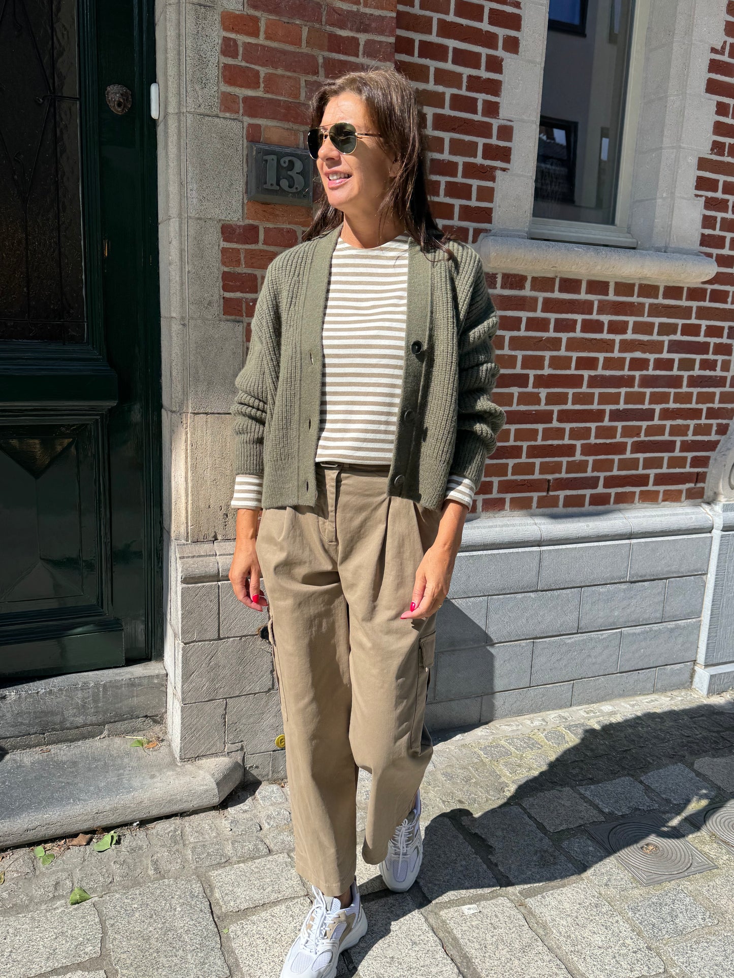 19.70 Broek met Zakken op Been Beige