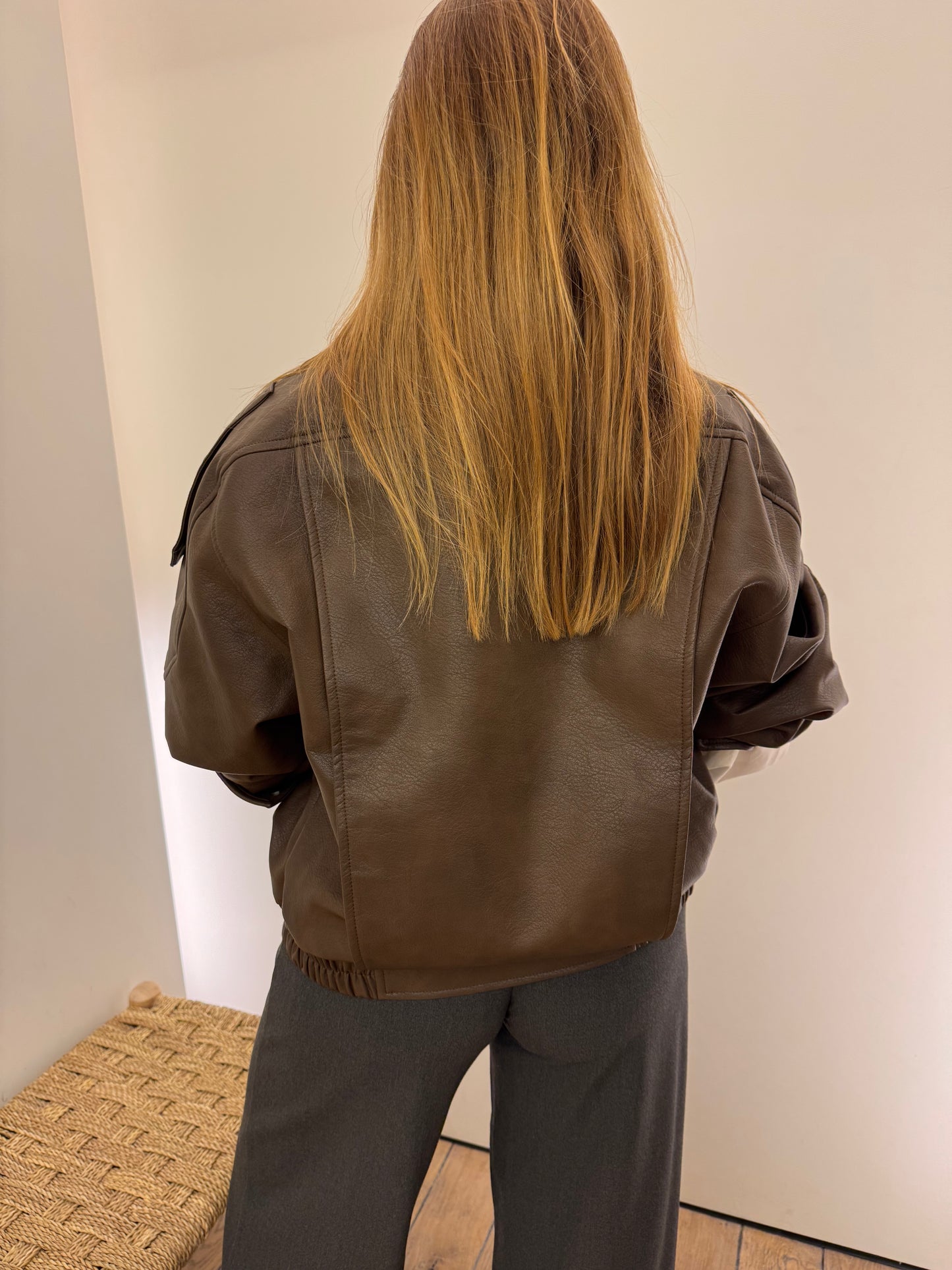 Eleh Jas met Riem Grigio Fango