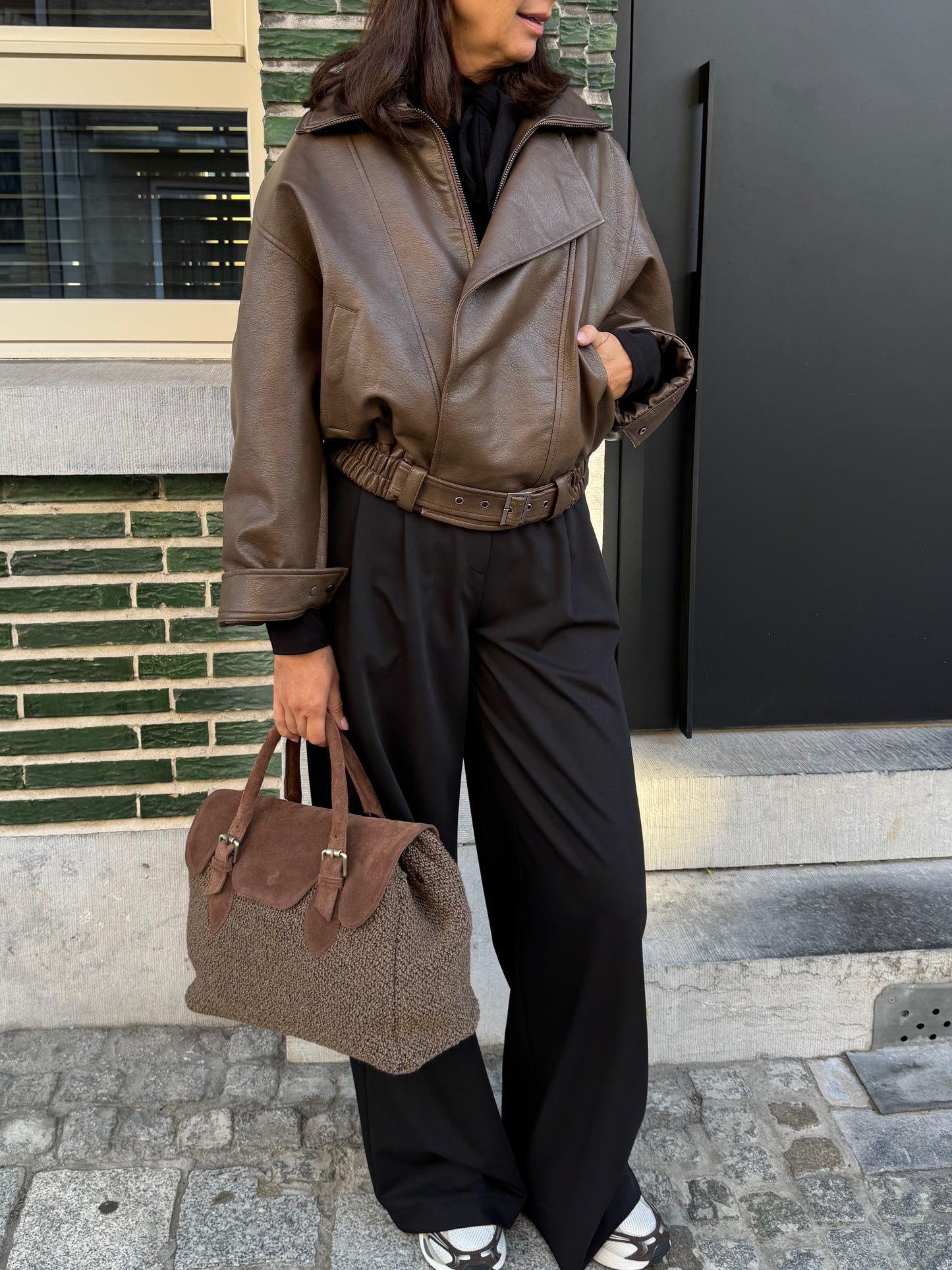 Eleh Jas met Riem Grigio Fango