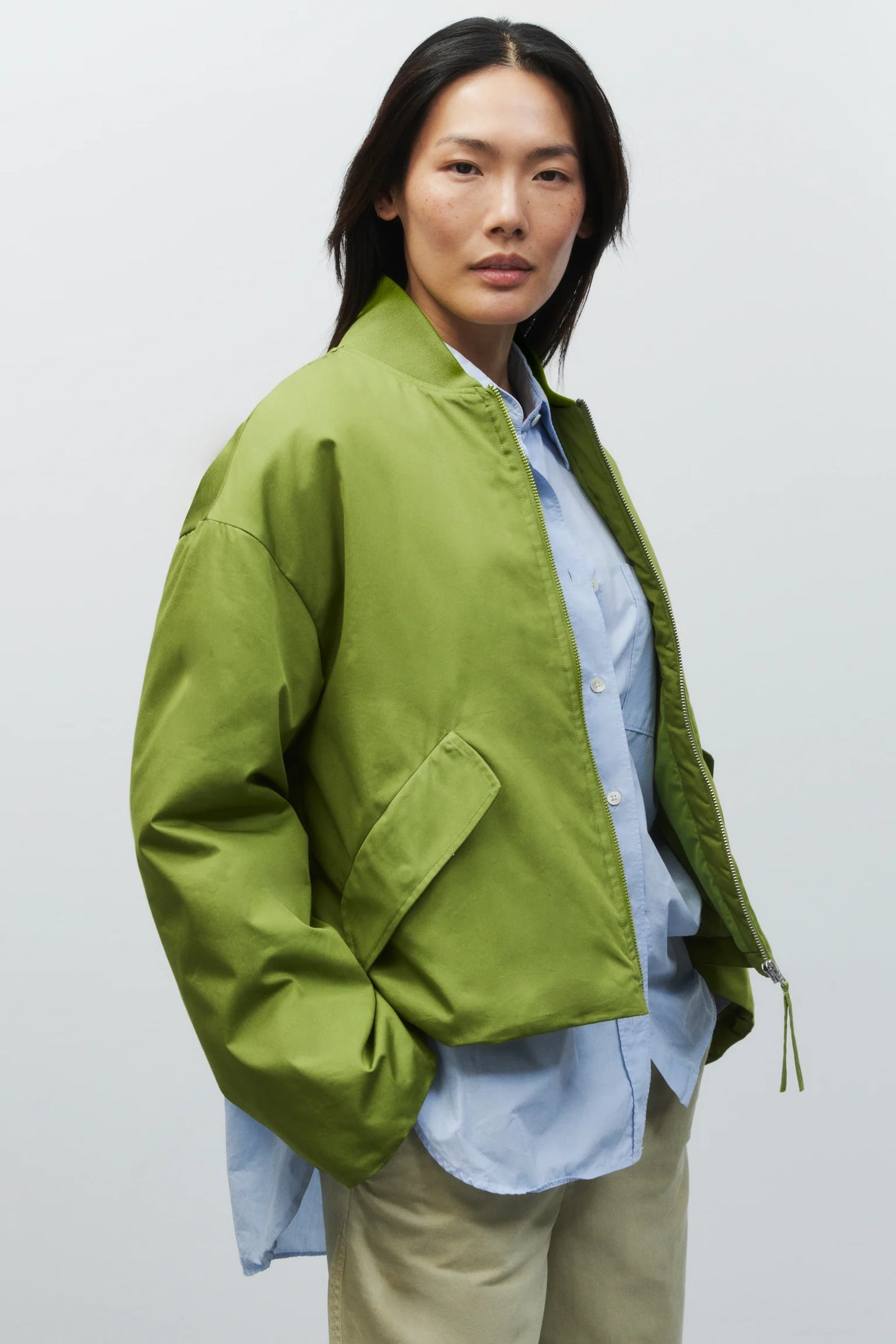 Closed Bomber Pistachio Green