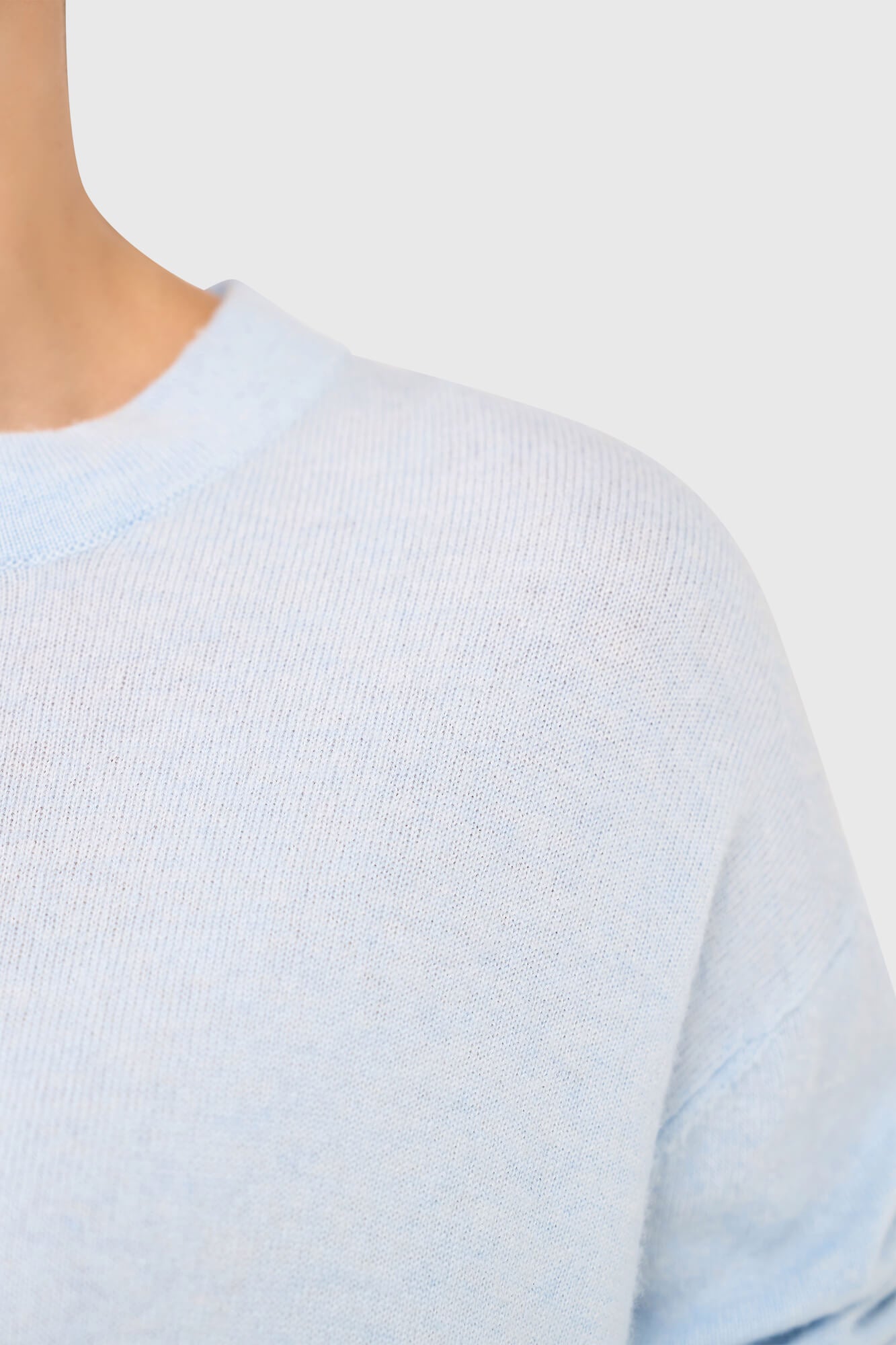 Janice Pull Matthew Licht Blauw