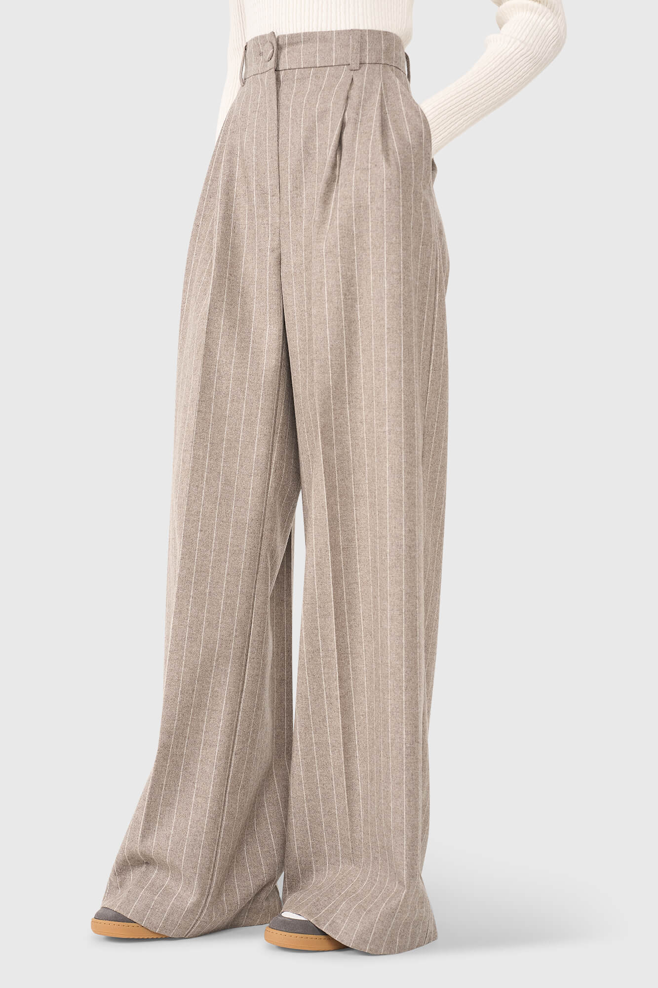 Janice Broek Dollar Beige Streep
