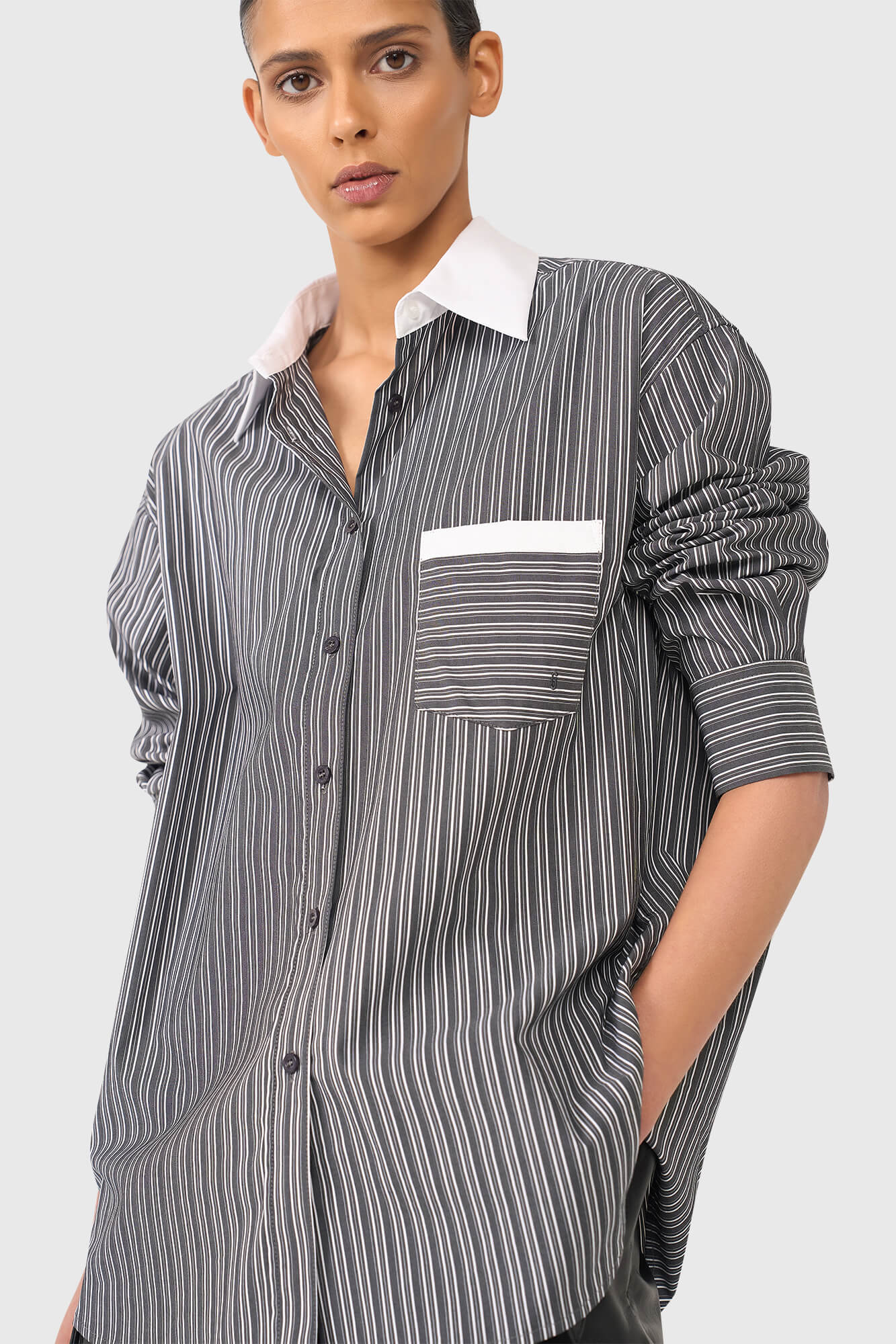Janice Bloes Kygo Black Stripes