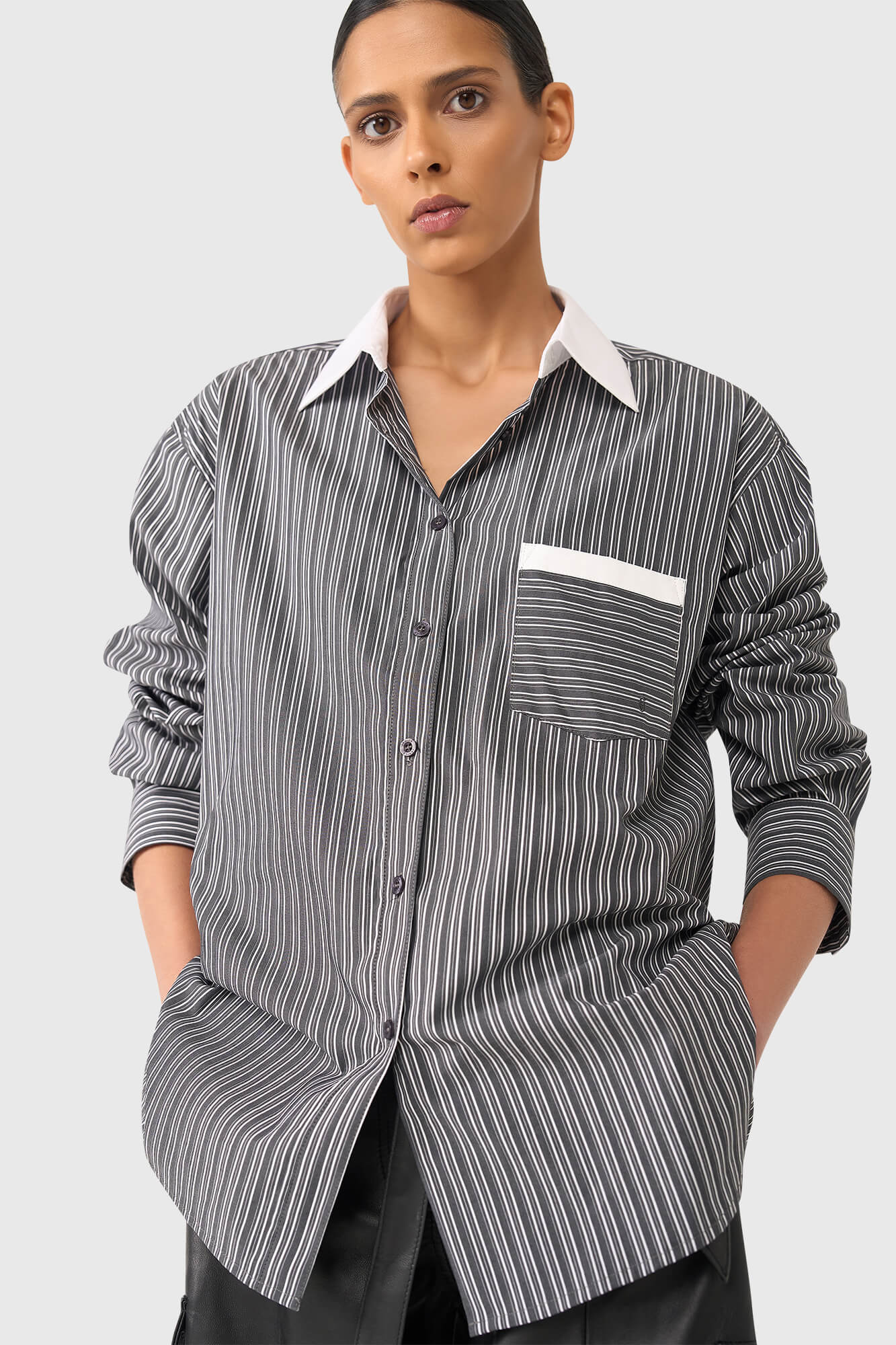 Janice Bloes Kygo Black Stripes