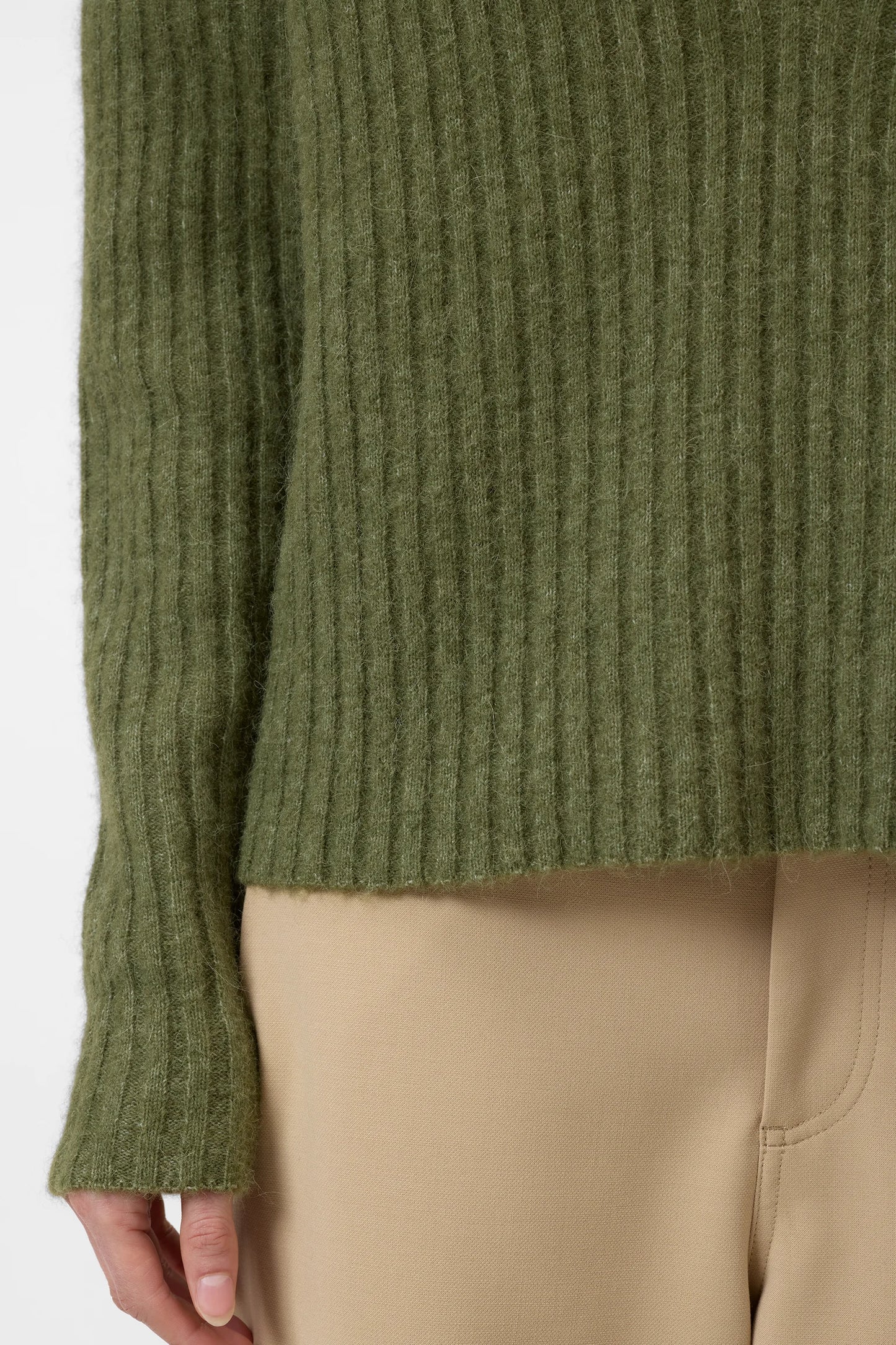Closed Pull Pistachio Green