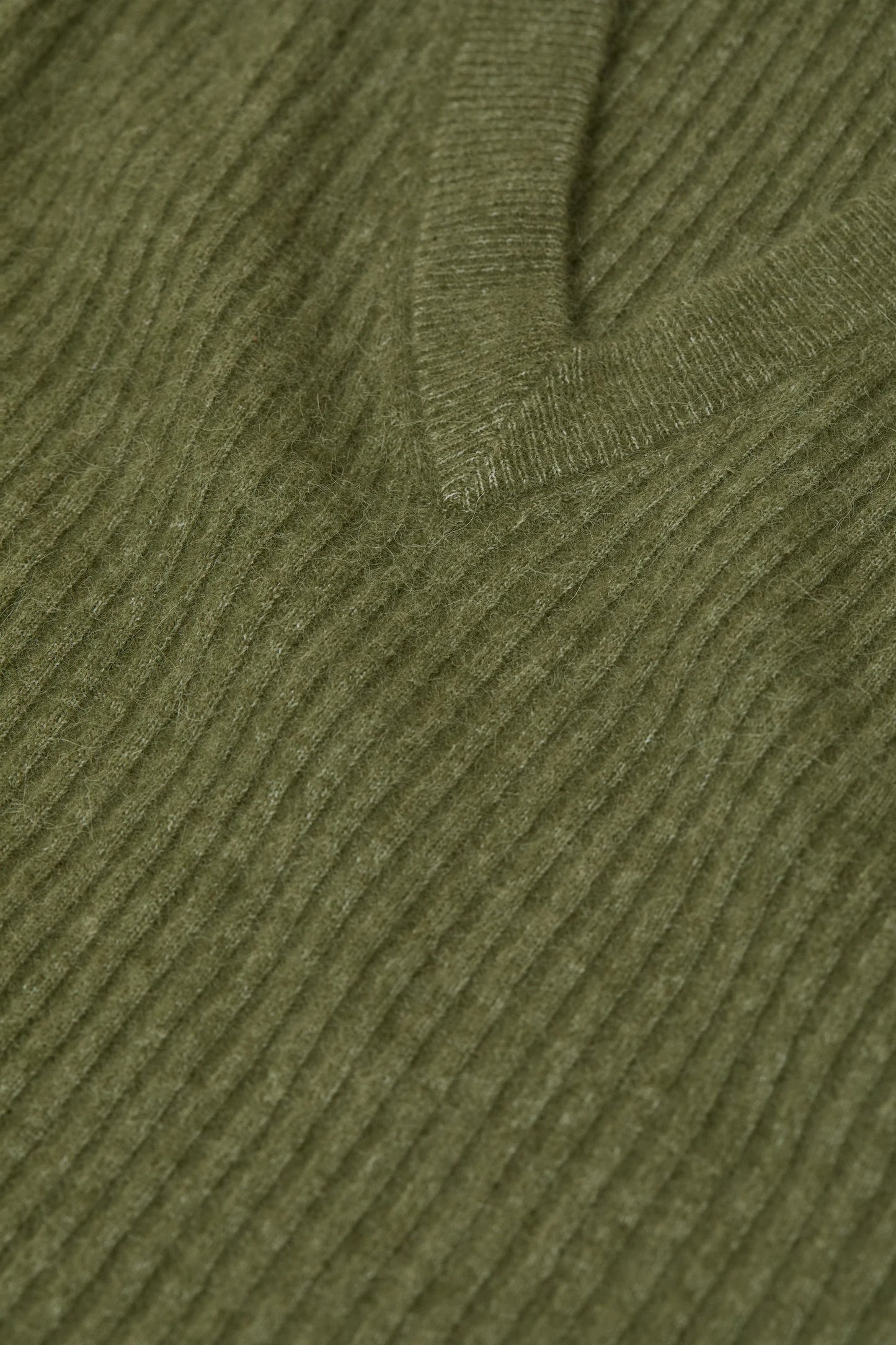 Closed Pull Pistachio Green