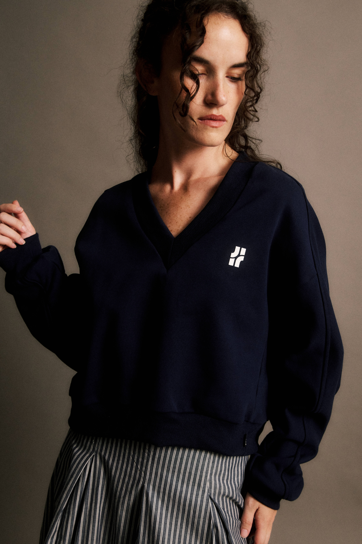 Jiji Studio Sweater Blaise Bleu Nuit (donker blauw)