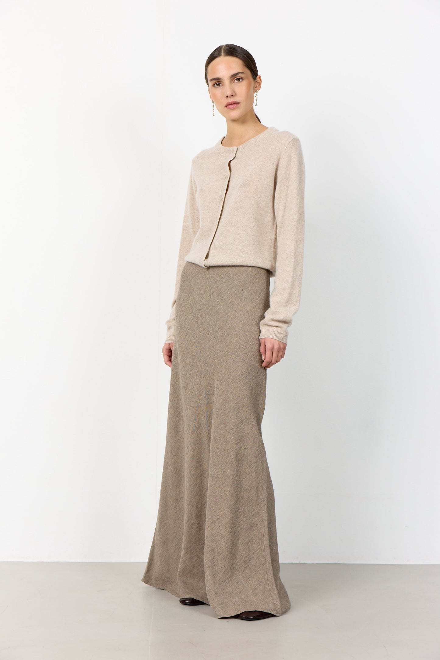 Leveté Room Rok Naja 43 Camel