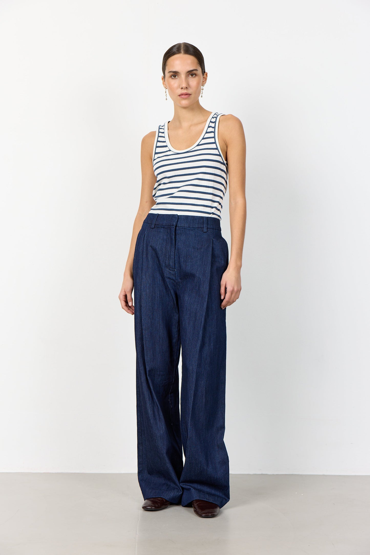 Leveté Room Top Neddie 5 Dark Blue Stripe