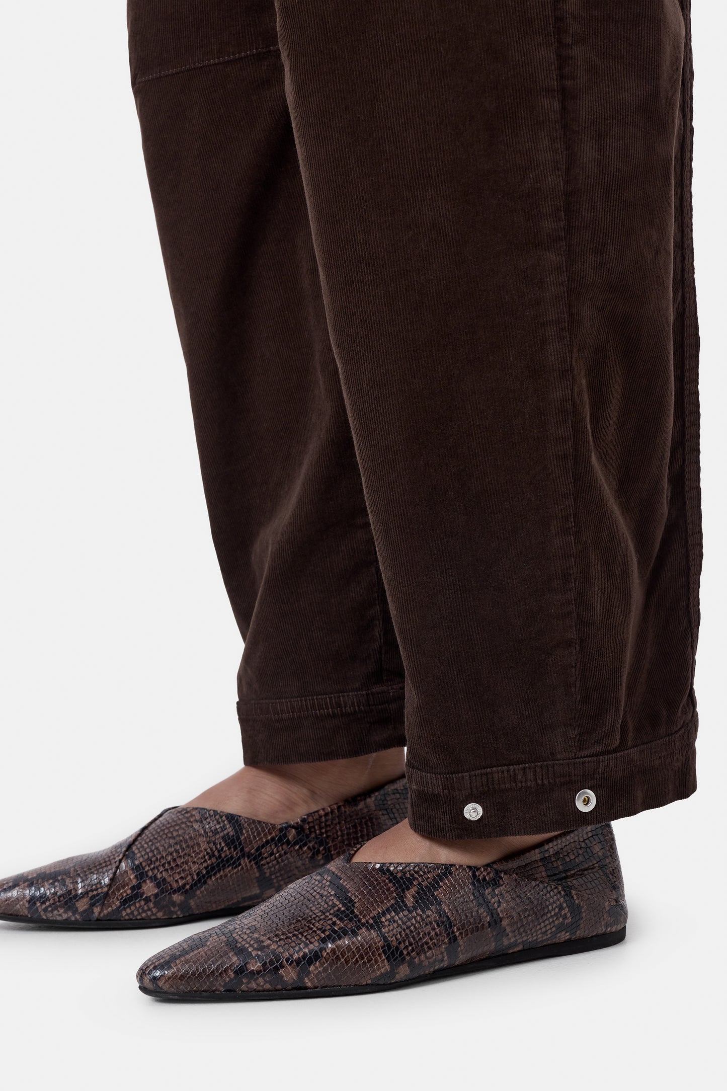 Closed Broek Rhannon Mahagony Brown