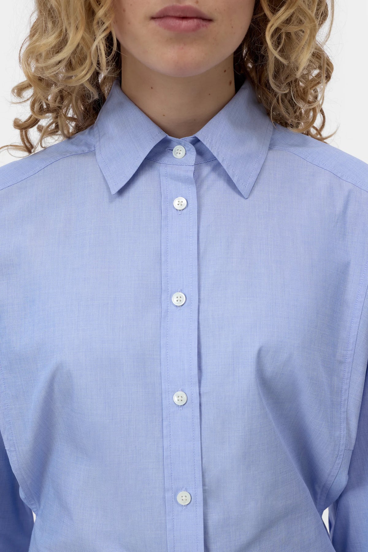 Closed Bloes Breeze Blue