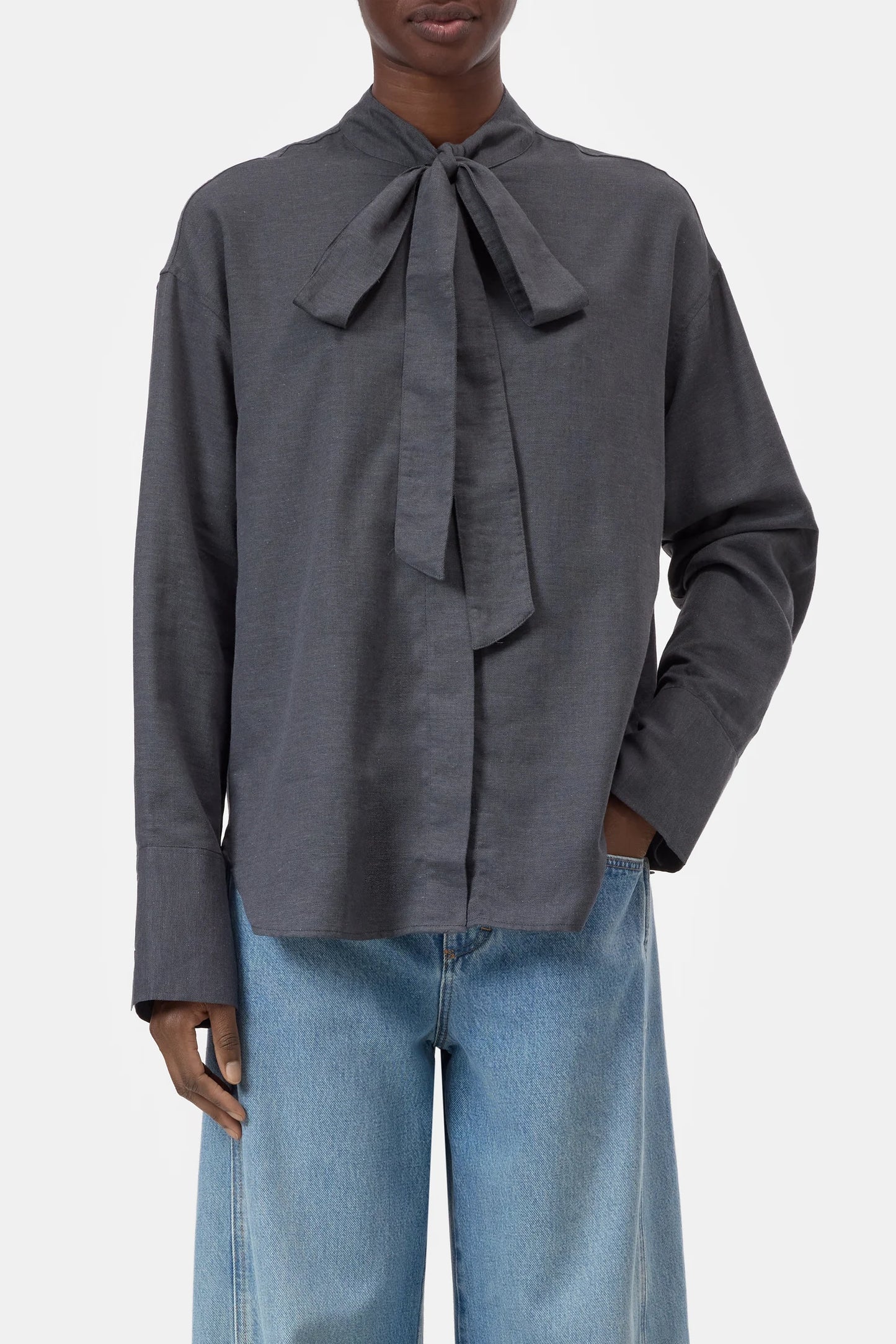 Closed Bloes met Strik Dark Grey Melange