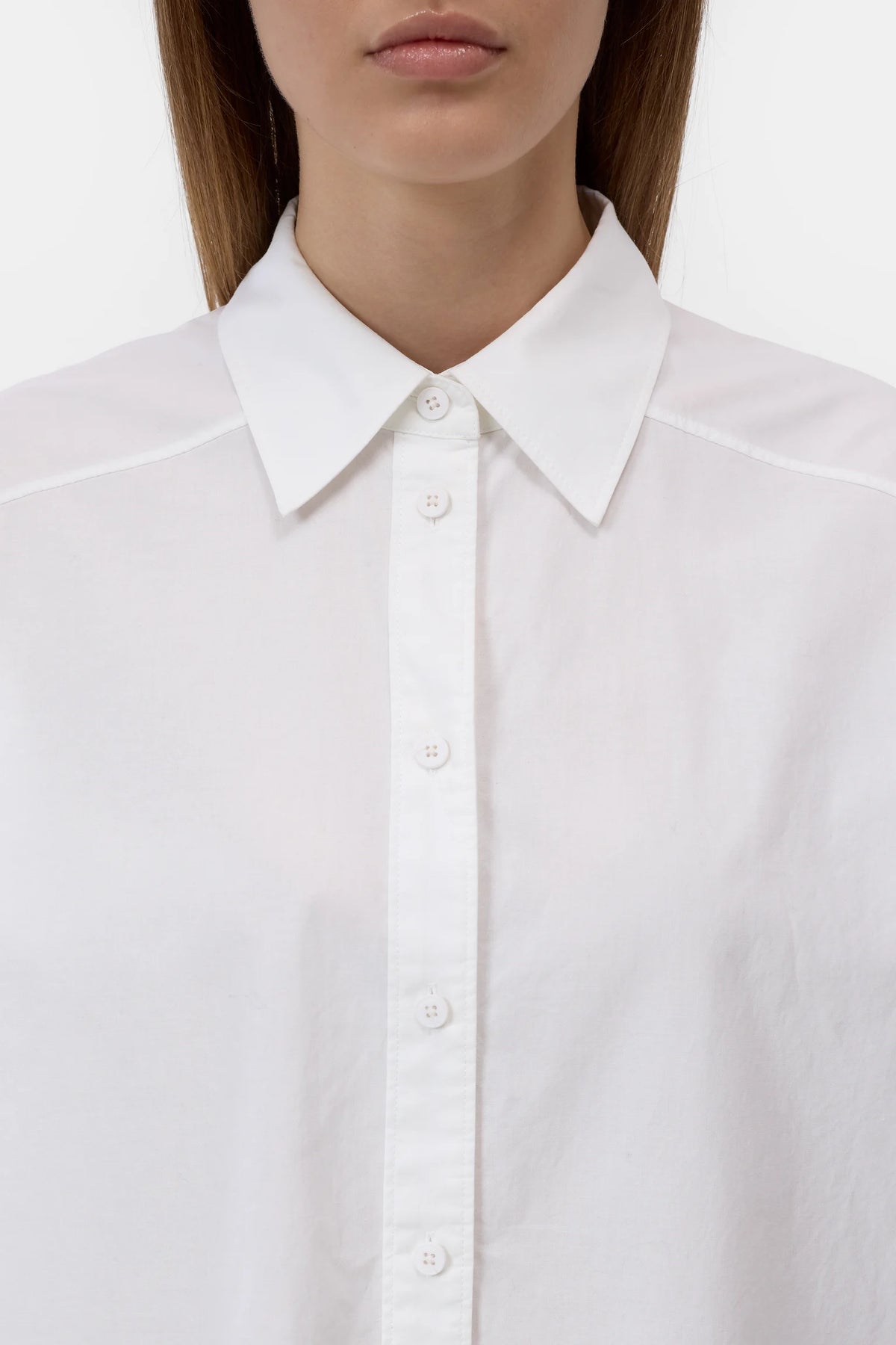 Closed Bloes Wit met Borduursel op Rug