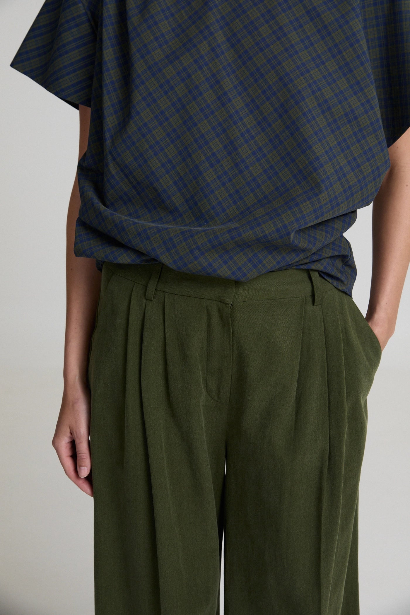 Liv The Label Broek Camille Khaki Green