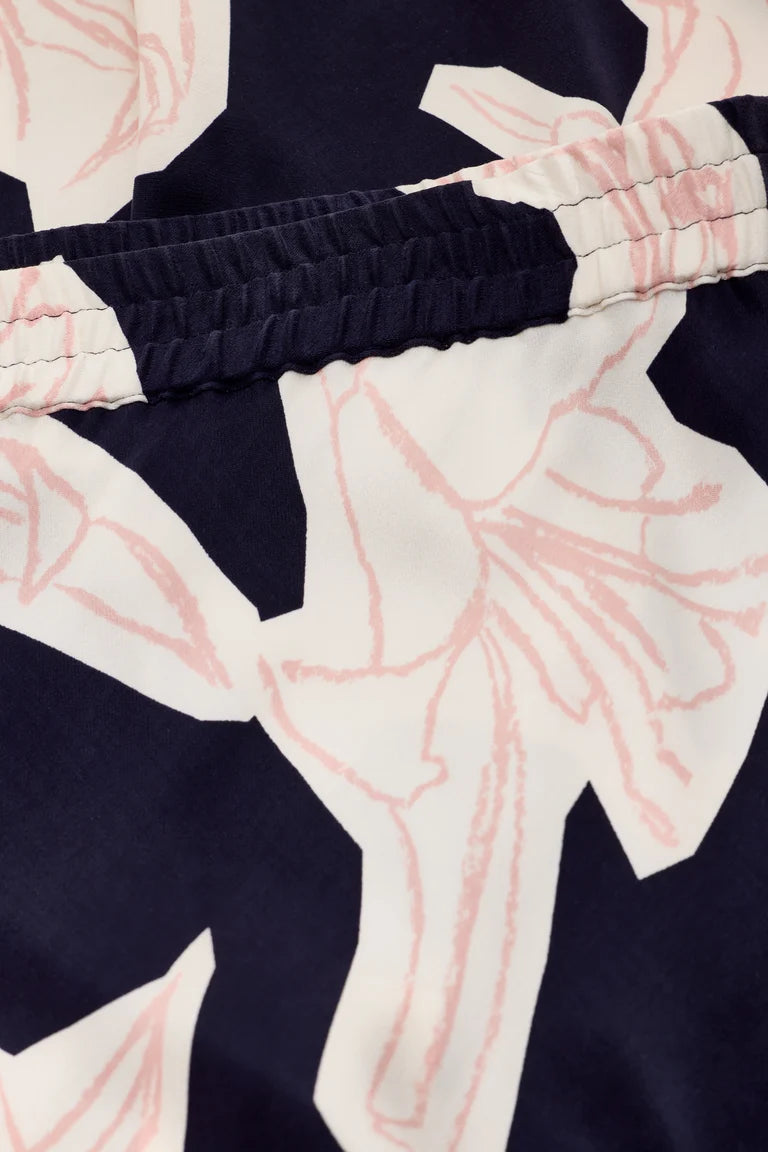 Closed Rok Bloemenprint Donker Blauw