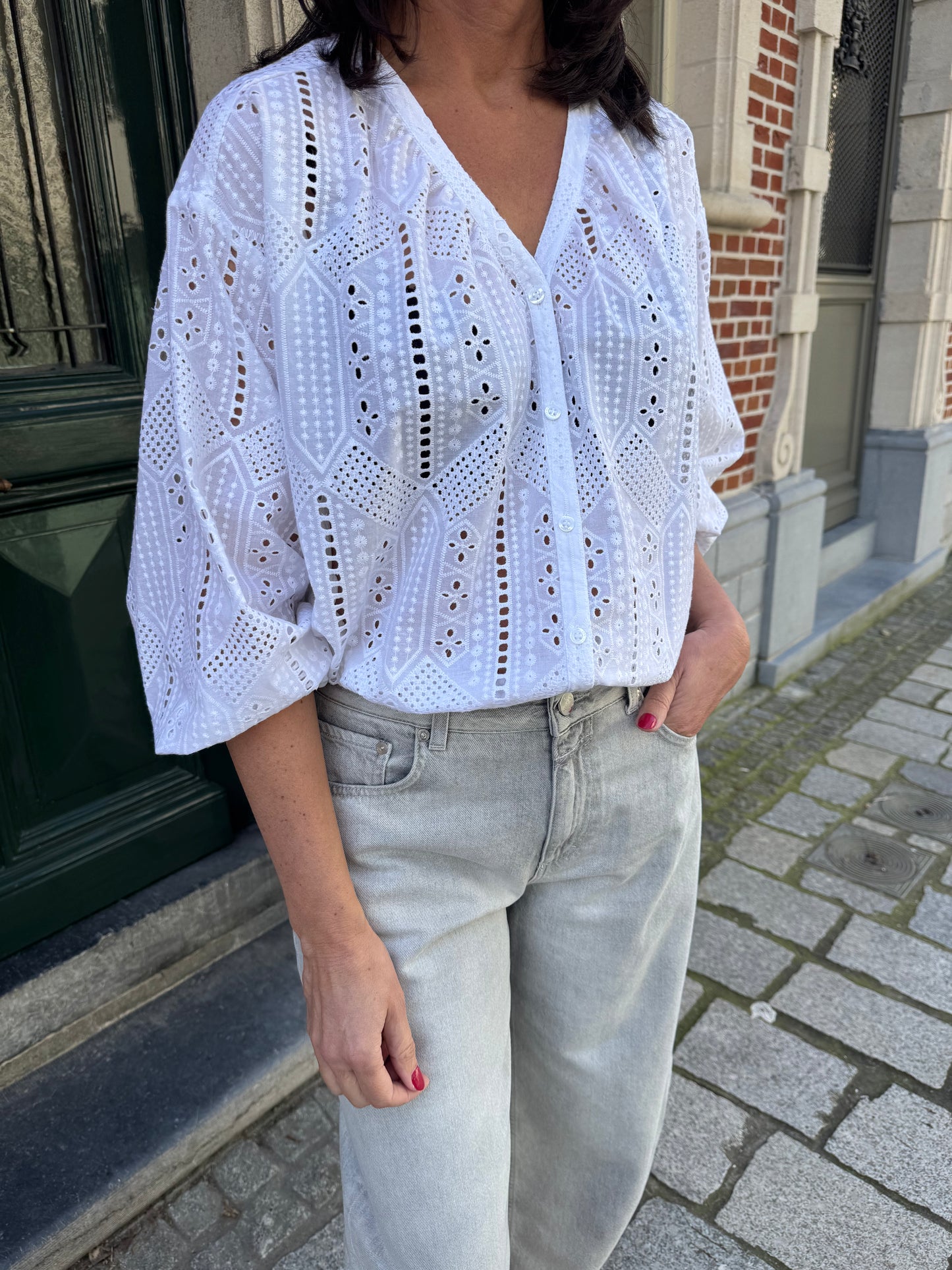 Janice Bloes Gunnar White Lace