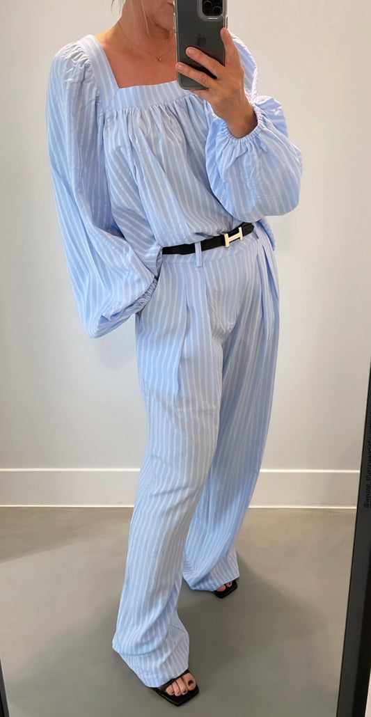 The New Society Broek Symi Powder Blue Stripe