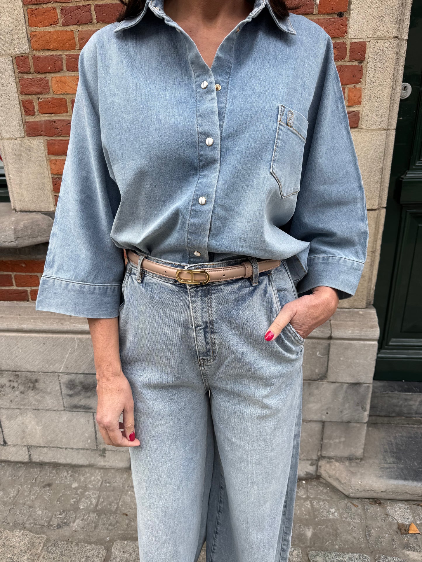 Janice Bloes Carl Blue 585