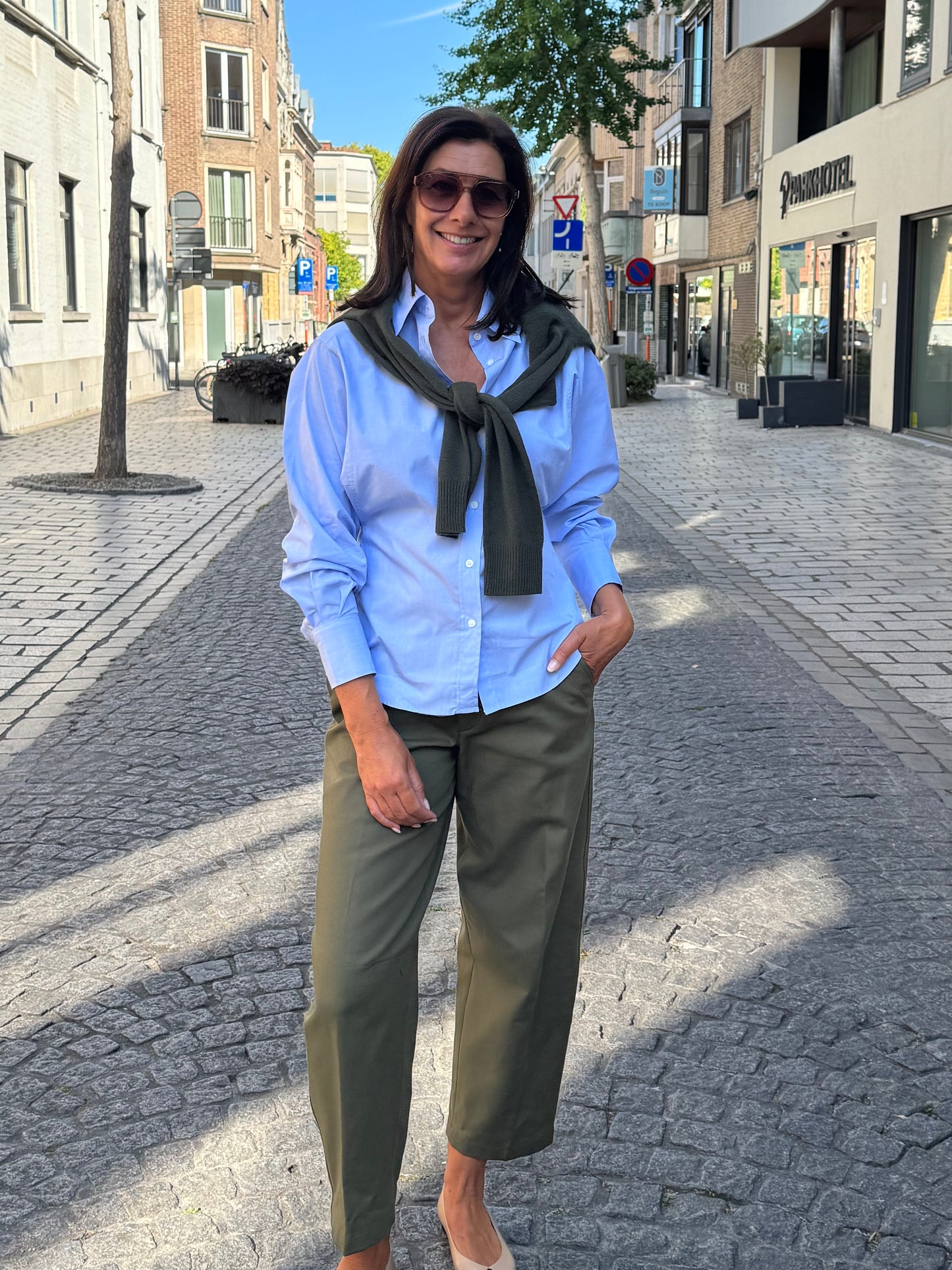 Closed Broek Romi Cypress Green (Olijfgroen)