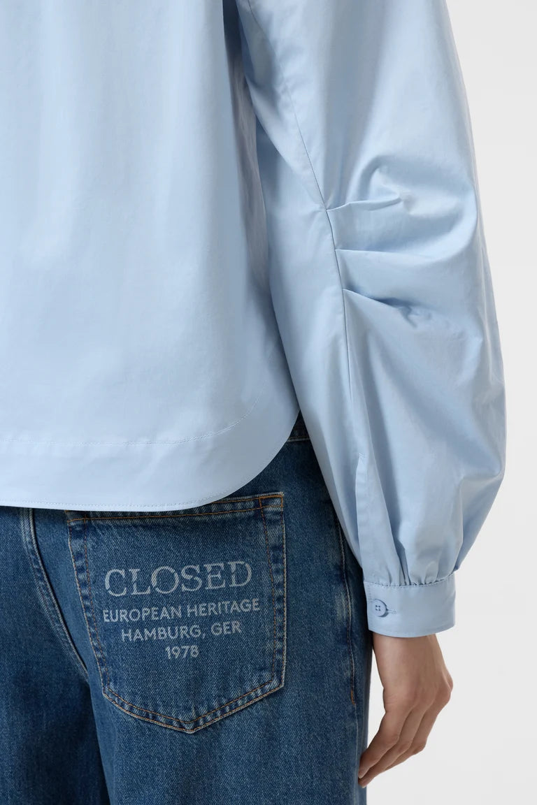 Closed Bloes Powder Blue