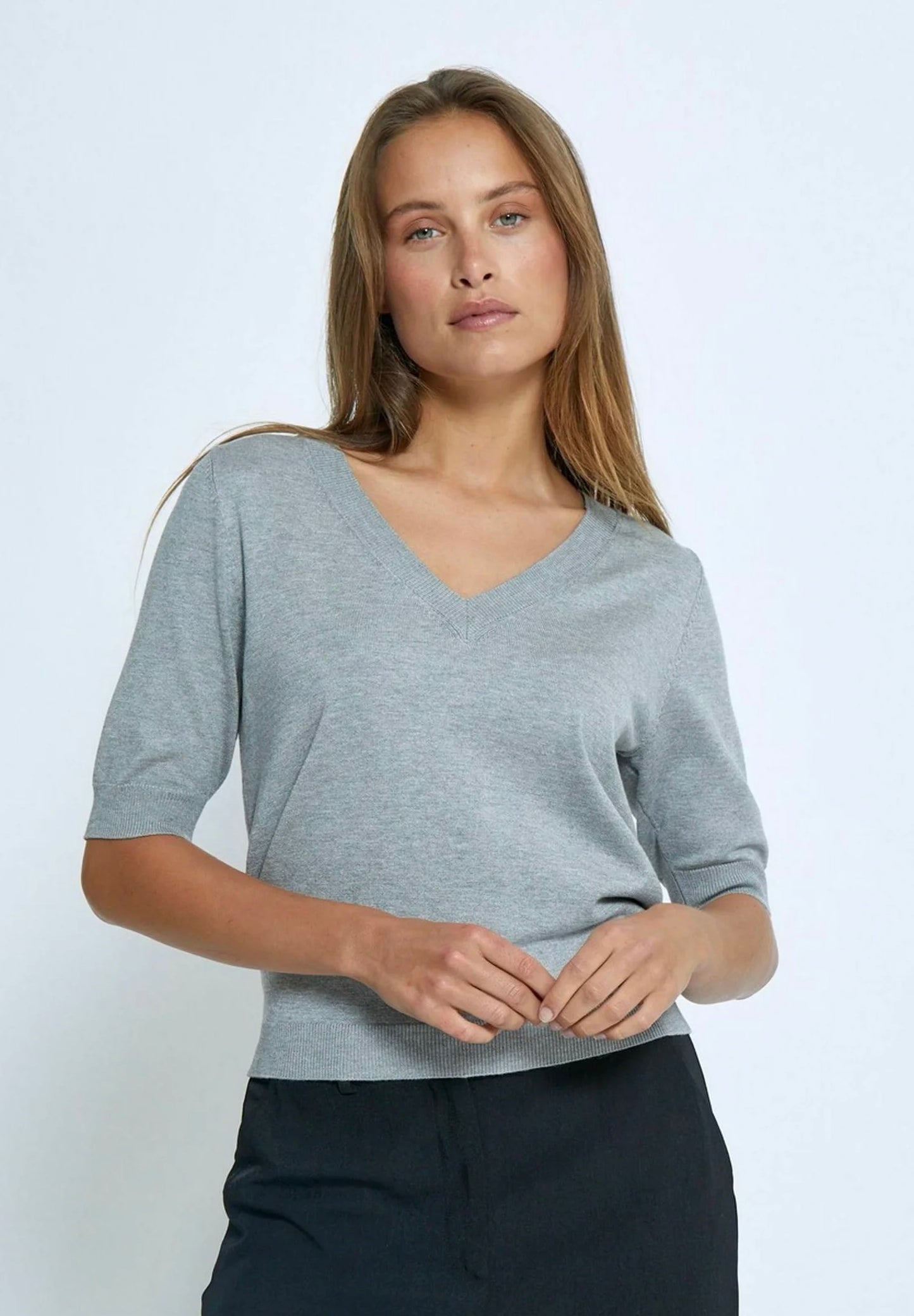 Minus Pull Milla V-Nek Korte Mouwen Licht Grijs