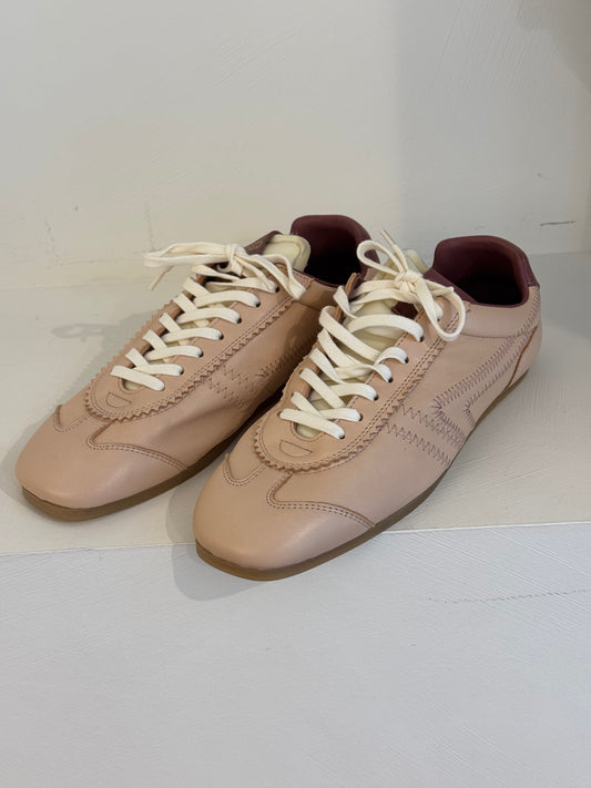 Closed Sneakers Light Rose / Nude