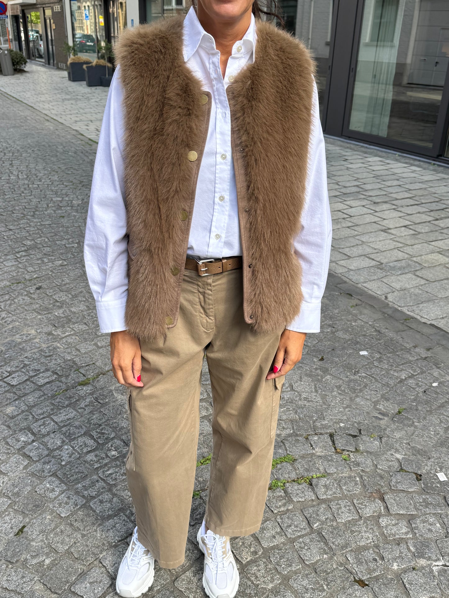 19.70 Broek met Zakken op Been Beige