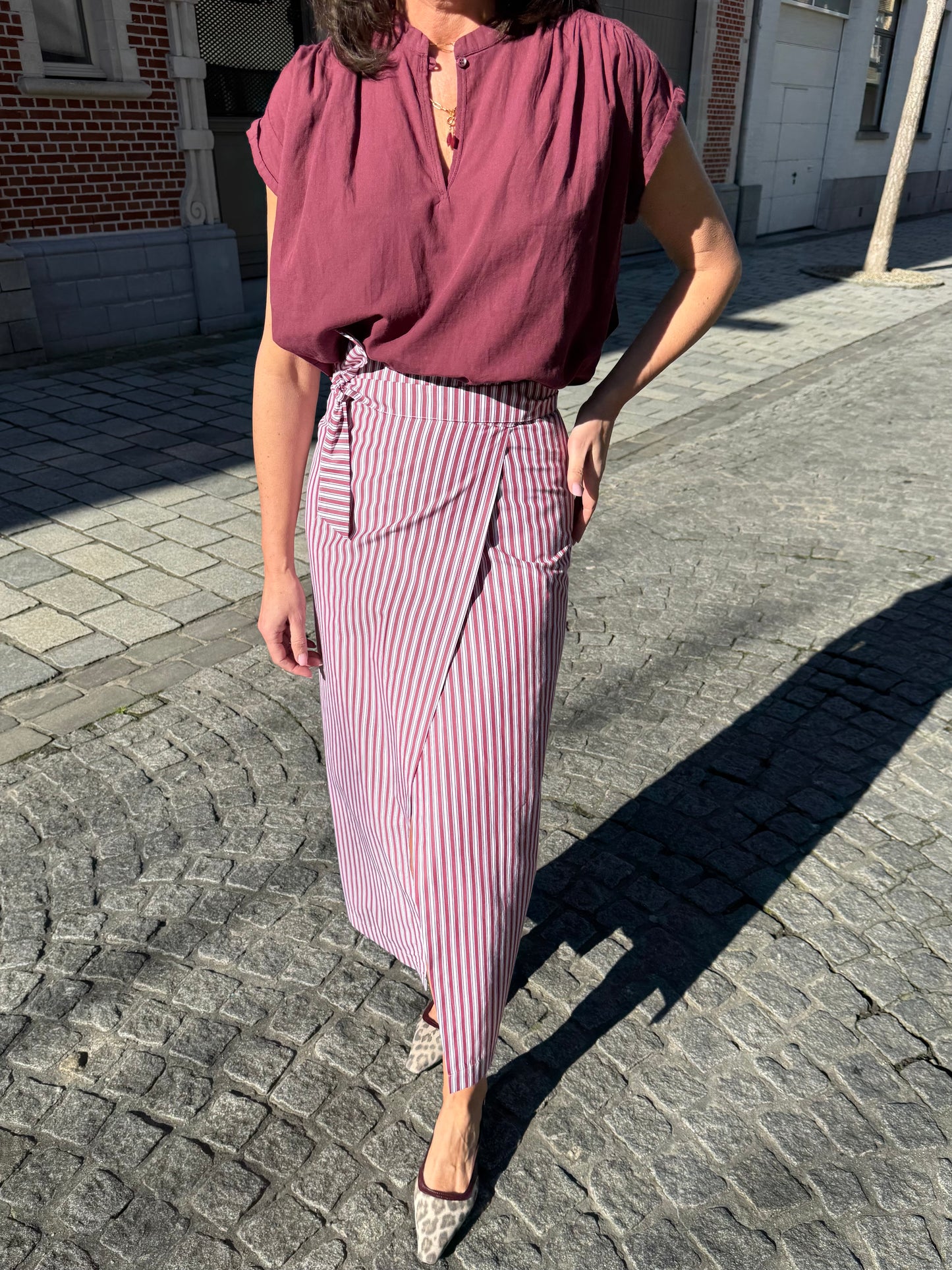 Liv The Label Bloes Yulia Burgundy