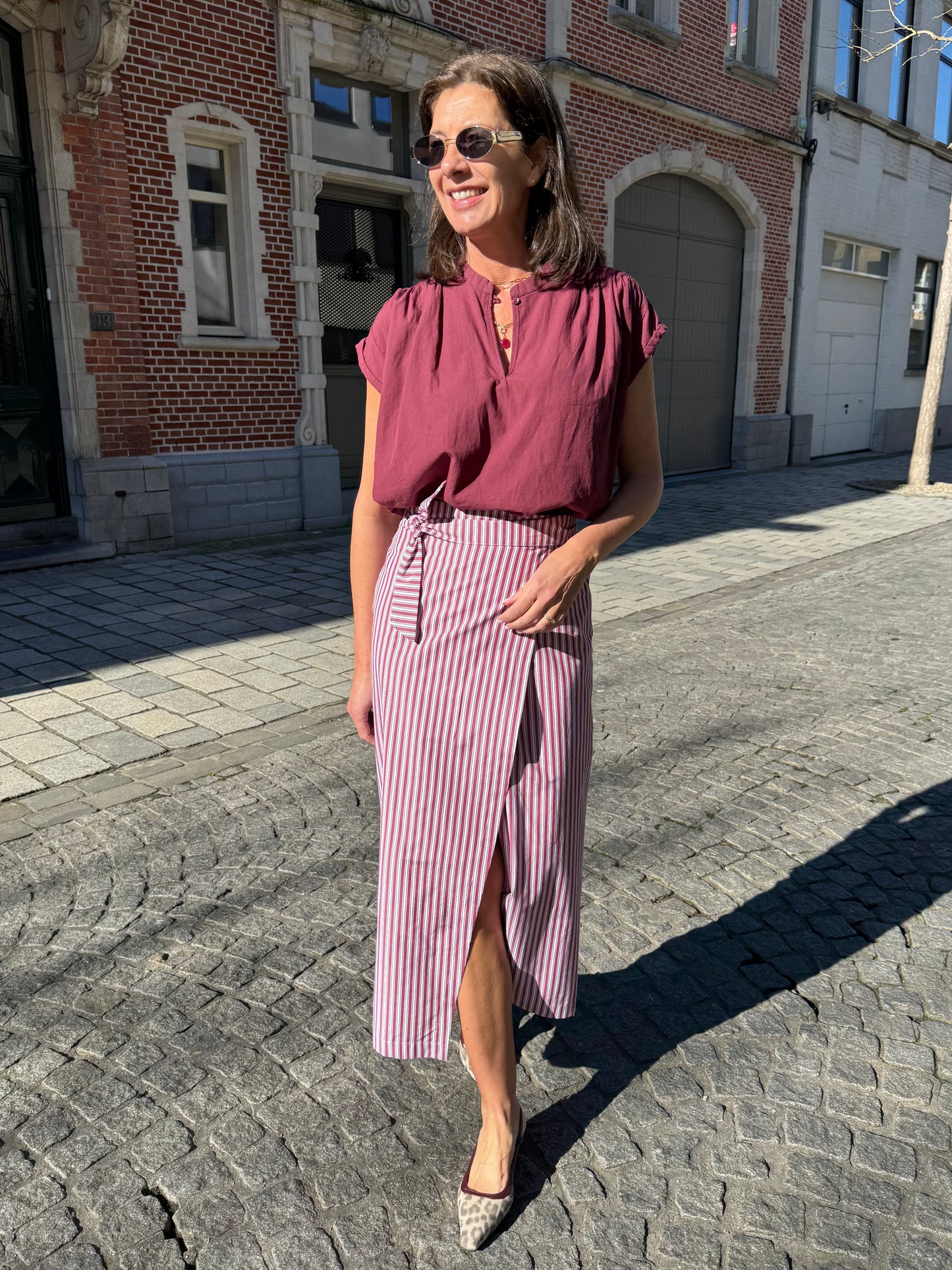 Liv The Label Bloes Yulia Burgundy