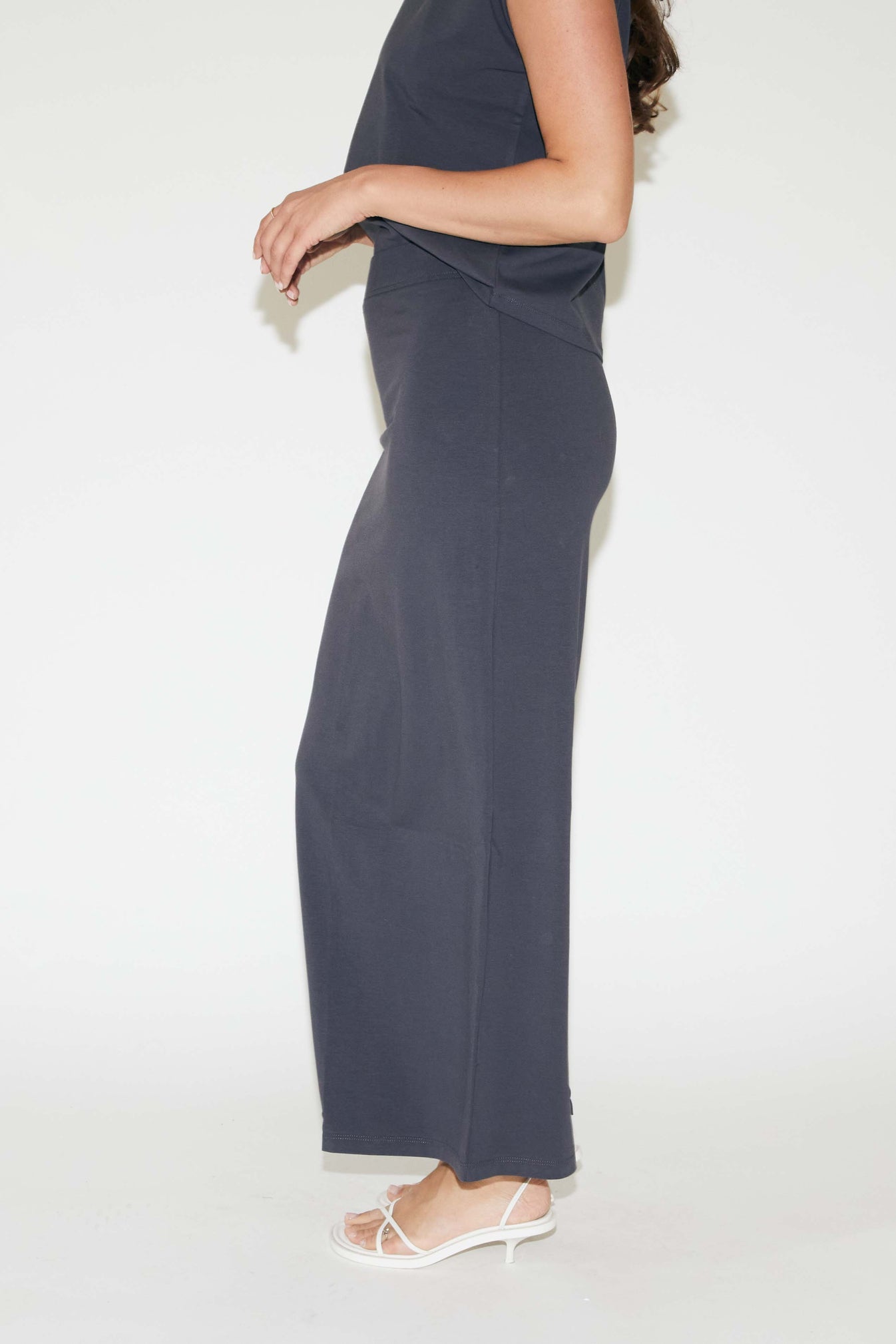 ReBorn Rok Leah OffBlack