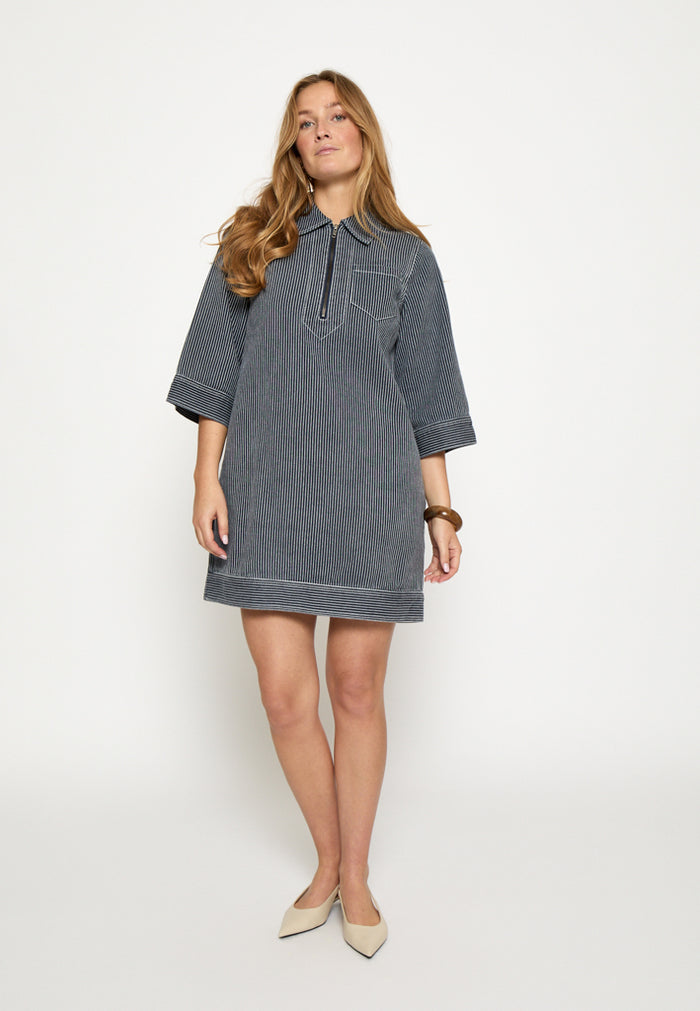 Minus Jurk Channi Dark Denim Stripe