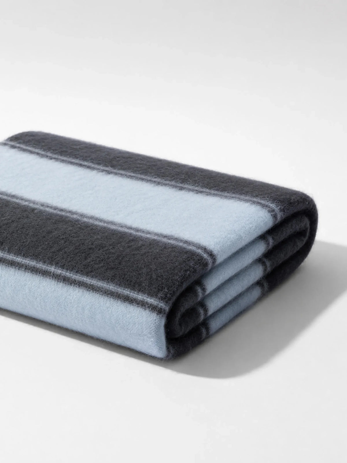 Janice Sjaal Santos Brushed Merinos Blue Stripes