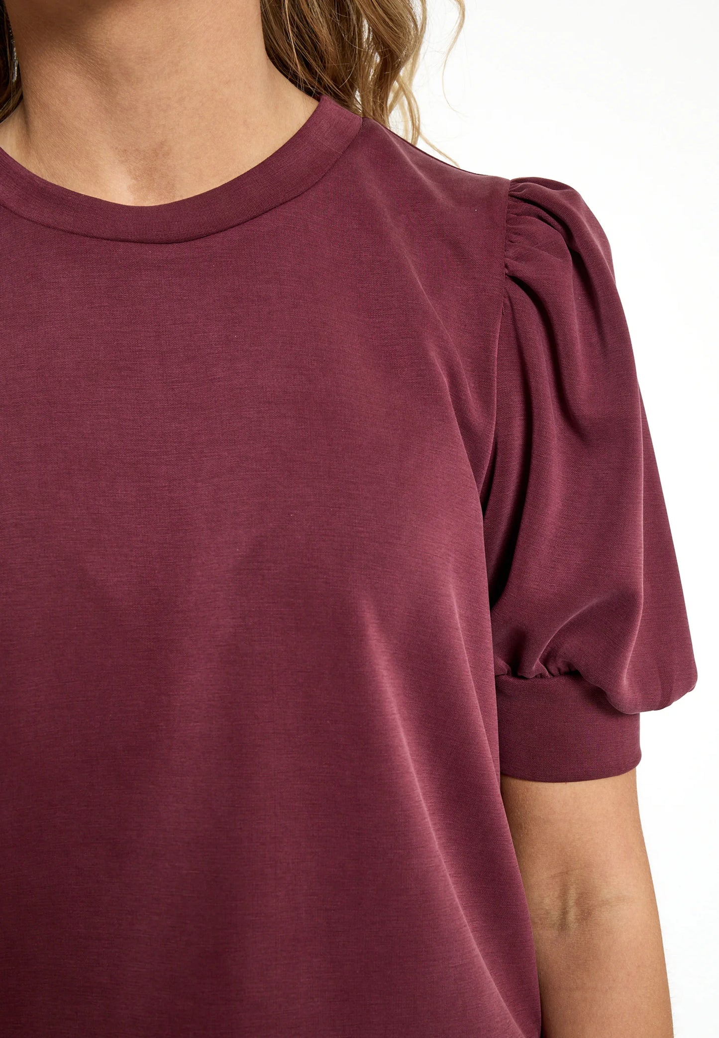 Minus T-Shirt MSLivana Cordovan